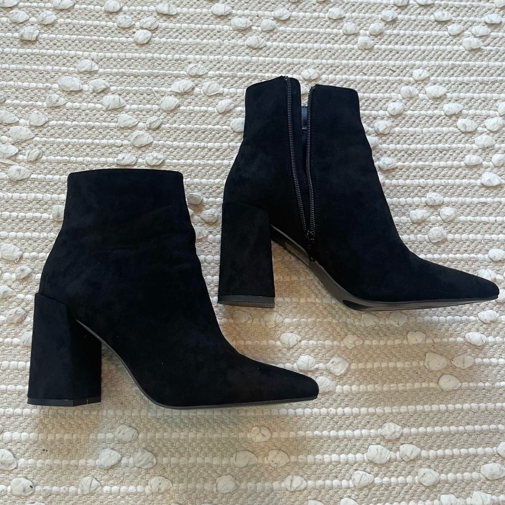 Elegant Black Ankle Boots
